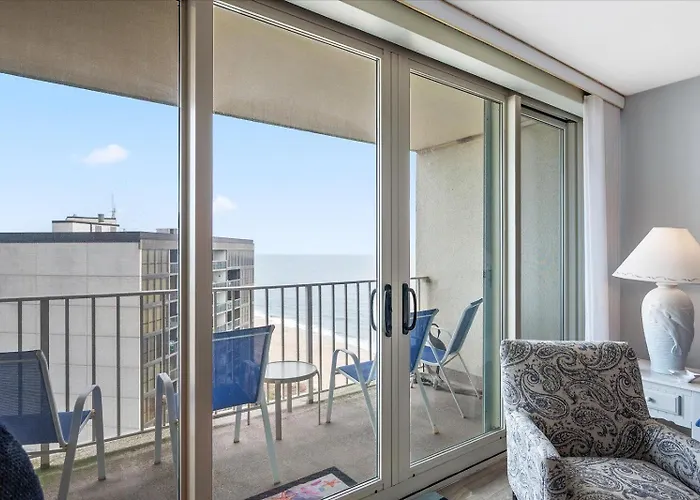 Side Ocean View 2 Bedroom Quay With Indoor & Outdoor Pools!