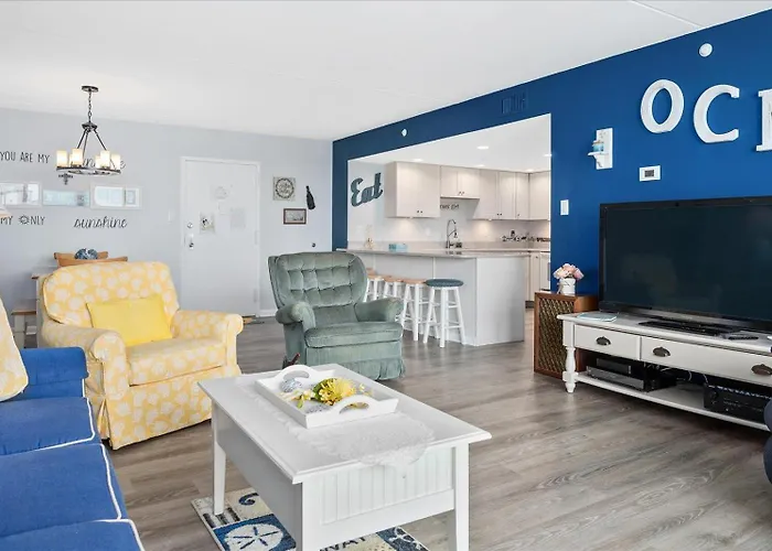 Side Ocean View 2 Bedroom Quay With Indoor & Outdoor Pools! *