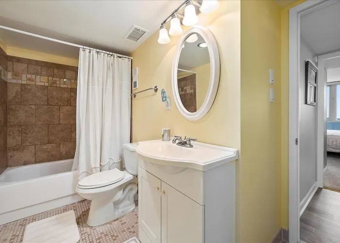 Side Ocean View 2 Bedroom Quay With Indoor & Outdoor Pools! *