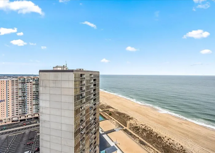 Side Ocean View 2 Bedroom Quay With Indoor & Outdoor Pools! *